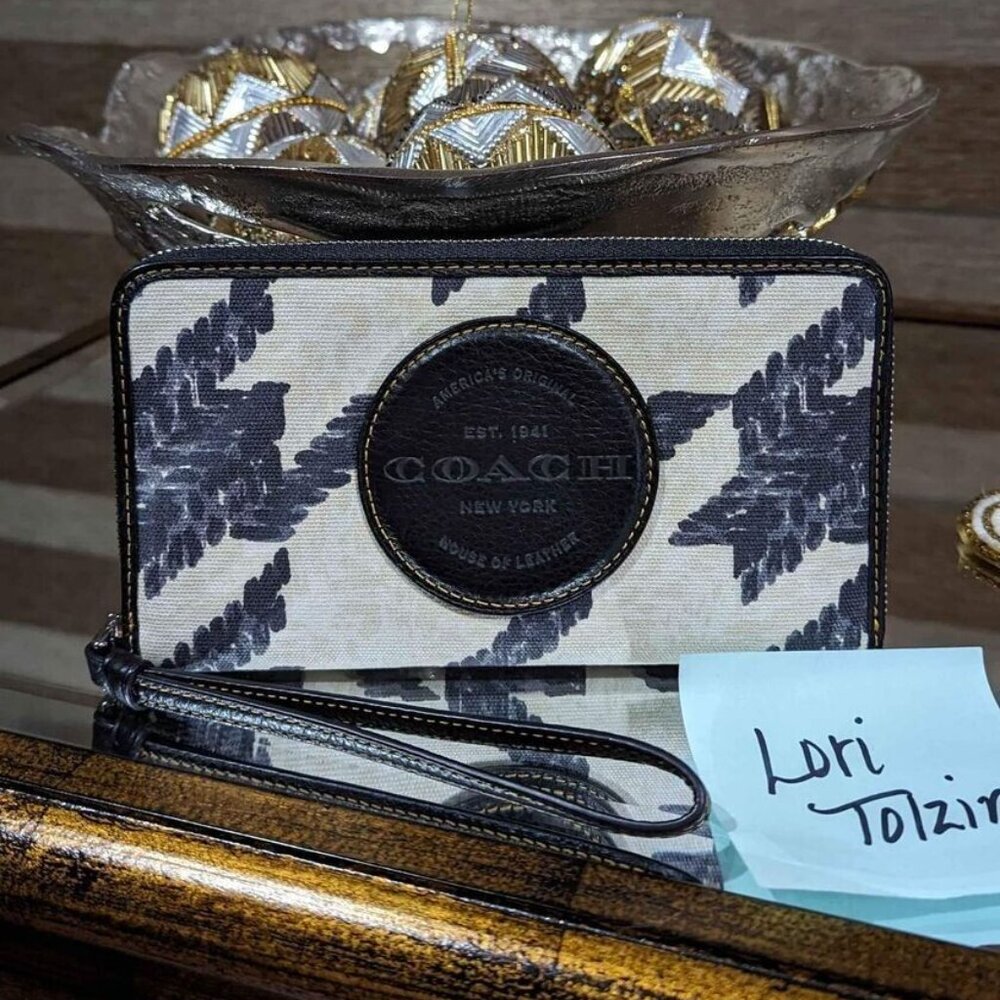 Coach Dempsey Large Phone Wallet With Houndstooth Print And Patch